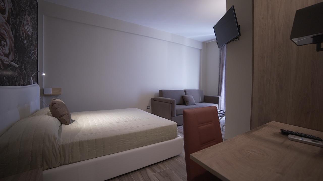 Hotel Royal - Beauty & Spa Porto Cesareo Kültér fotó